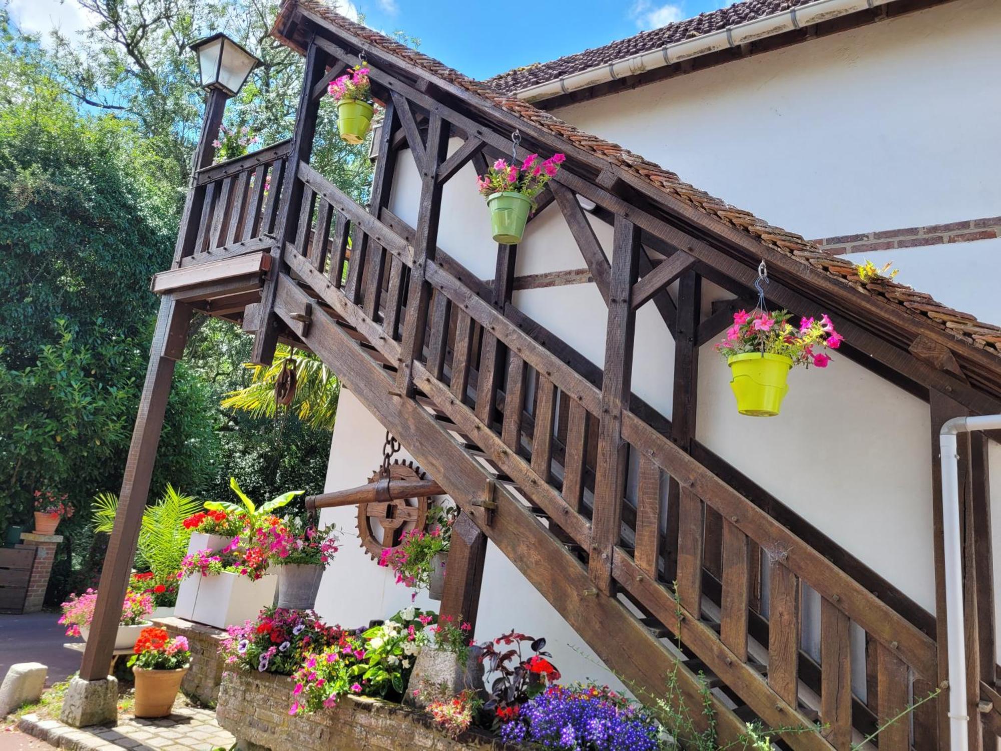 Gite Le Balcon Flaubert Forges-les-Eaux Exterior foto